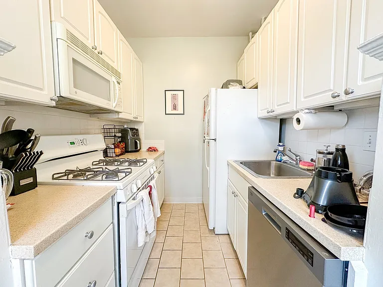 856 Massachusetts Ave #8 — Photo 3