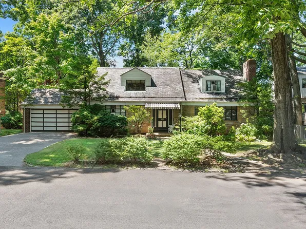 555 W 246th St, Bronx, NY 10471