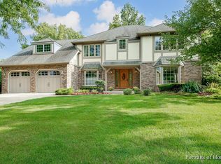 163 Saddle Brook Dr, Oak Brook, IL