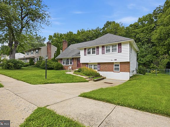2nd image of 11 Sturbridge Dr
