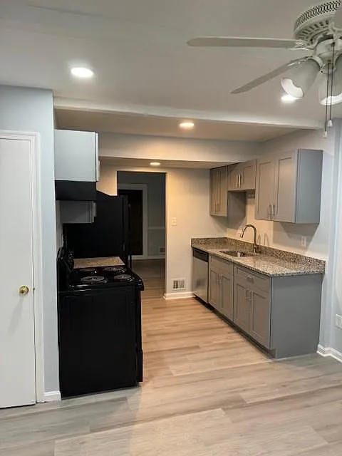 3 bed, 3.5 bath, 1408 sqft, $2,795 — Photo 4