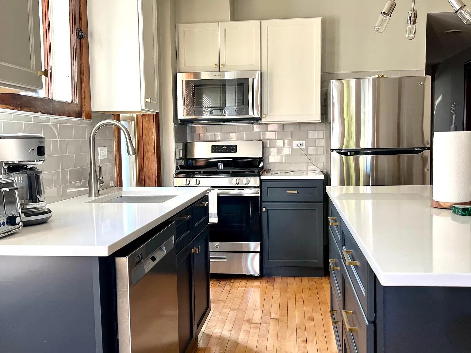 2659 S Homan Ave — Photo 3