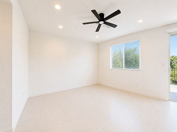 5th image of 34710 Criollo Way
