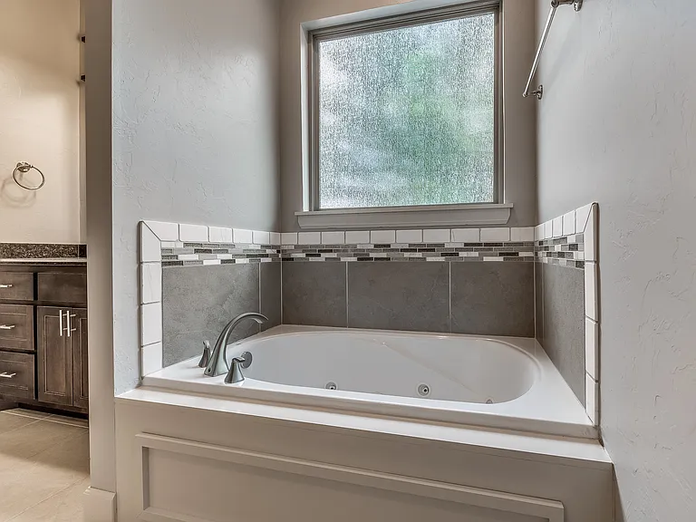 2916 Pacifica Ln — Photo 92