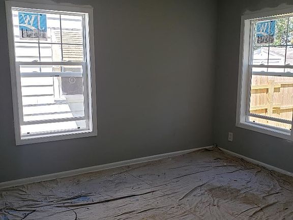 5th image of 107 Farnham St SE