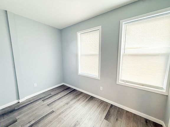 5th image of 76 Bloomfield Ave #1
