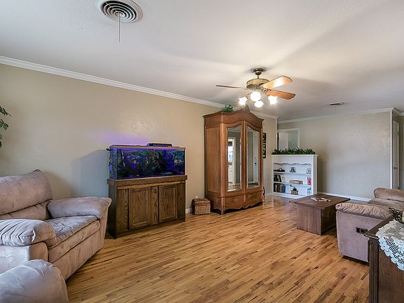 3rd image of 4302 Emil Ave