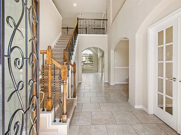 3rd image of 50 Vershire Cir