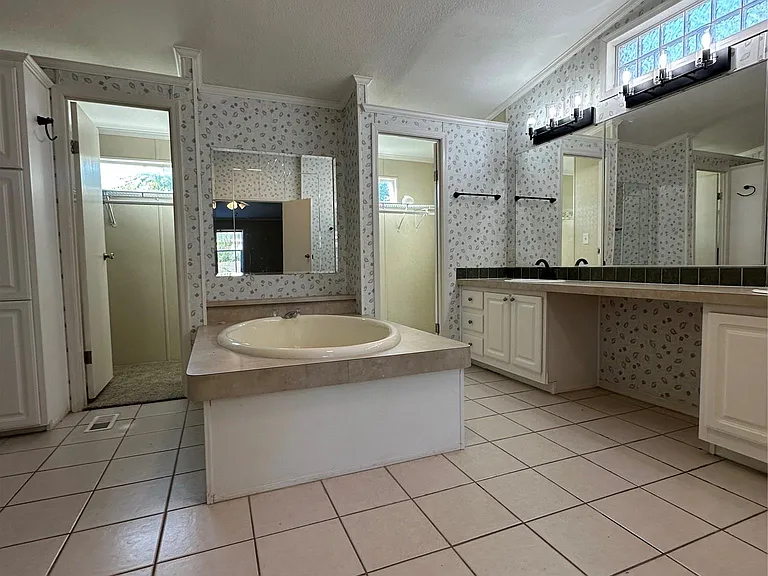104 Ramirez St — Photo 14