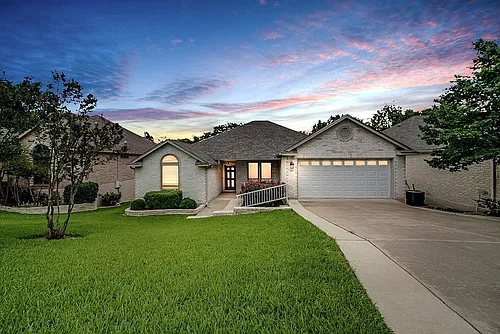 218 E Creekview Dr Photo 1 218 E Creekview Dr Photo 1