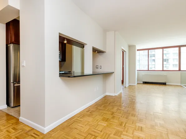 4-74 48th Avenue image 1 of 20