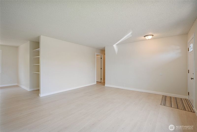 4th image of 1703 33rd Avenue