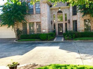 1211 Ridgewood Pl, Houston, TX 77055