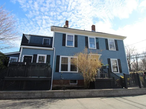 1 Hill St #1, Newburyport, MA 01950