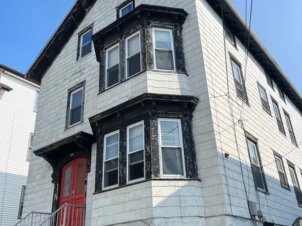 503 William St, Fall River, MA 02721