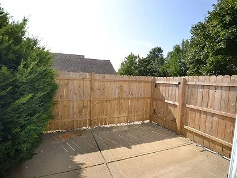 4401 E Oak St — Photo 19