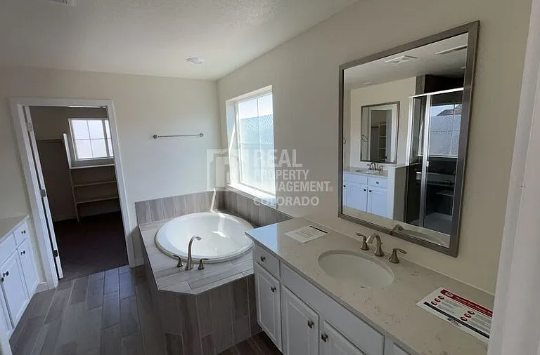 928 Gilpin Cir — Photo 16