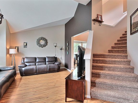 2nd image of 13320 118th Avenue Ct E