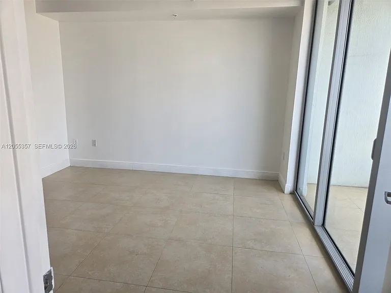 92 SW 3rd St #1808 — Photo 15
