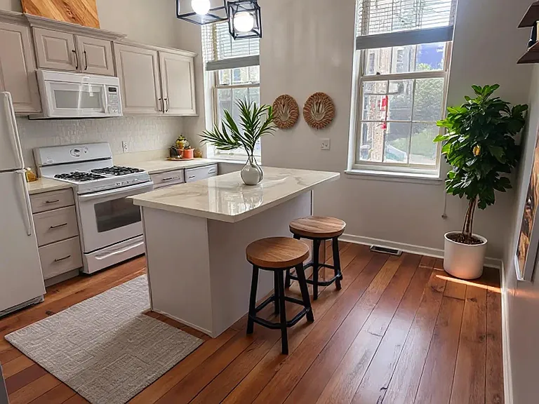 429 Vine St #1 — Photo 3