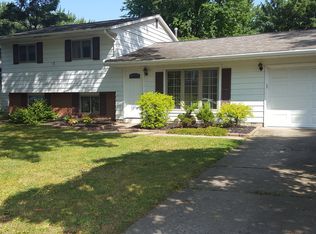 4930 Oakview Dr, Vermilion, OH 44089