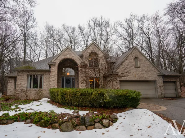 6250 Cannon Highlands Dr NE, Belmont, MI 49306