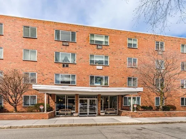 50 Green St, Brookline, MA