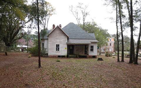 4th image of 16540 River St