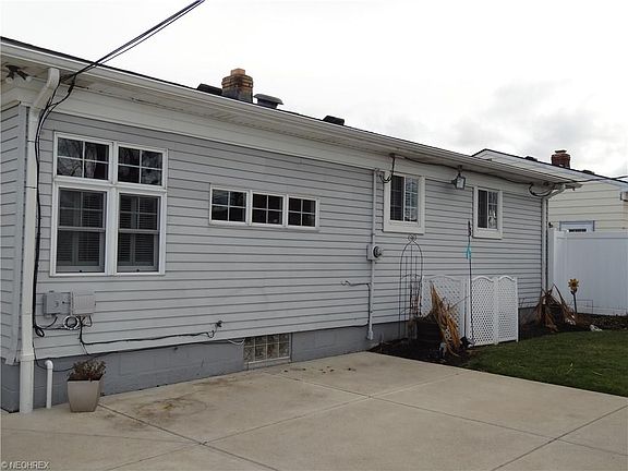 4th image of 6170 Carol Dr