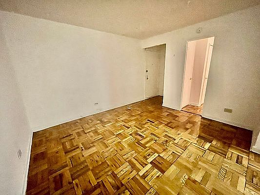 3rd image of 550 Ocean Ave APT 1G