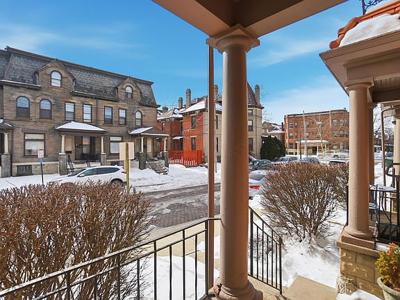 5th image of 252 W Hubbard Ave