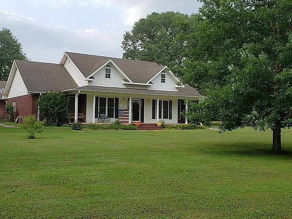 2nd image of 10242 Oakwood Ln