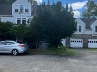 123 Westport Rd APT D, Wilton, CT 06897