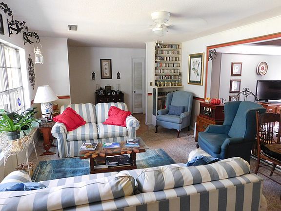 4th image of 2700 Sherwood Dr