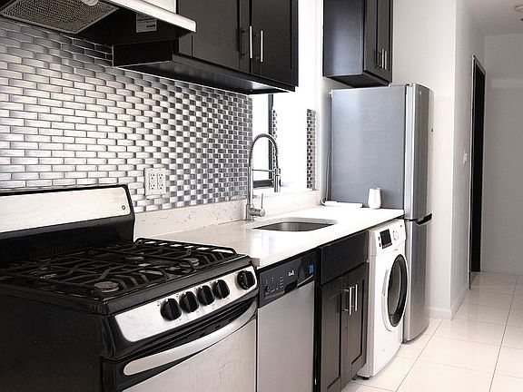 4th image of 241 W 115th St #1