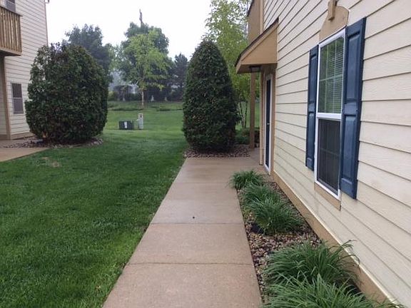 2nd image of 2313 W Vista Bella Dr #101