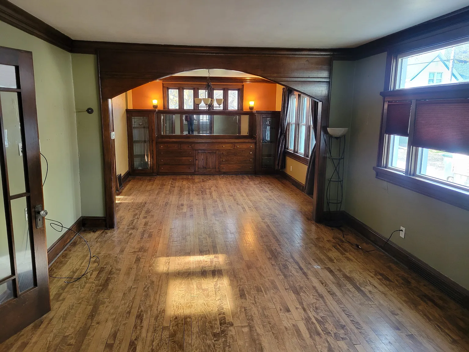 921 Bell Avenue - 1 — Photo 2