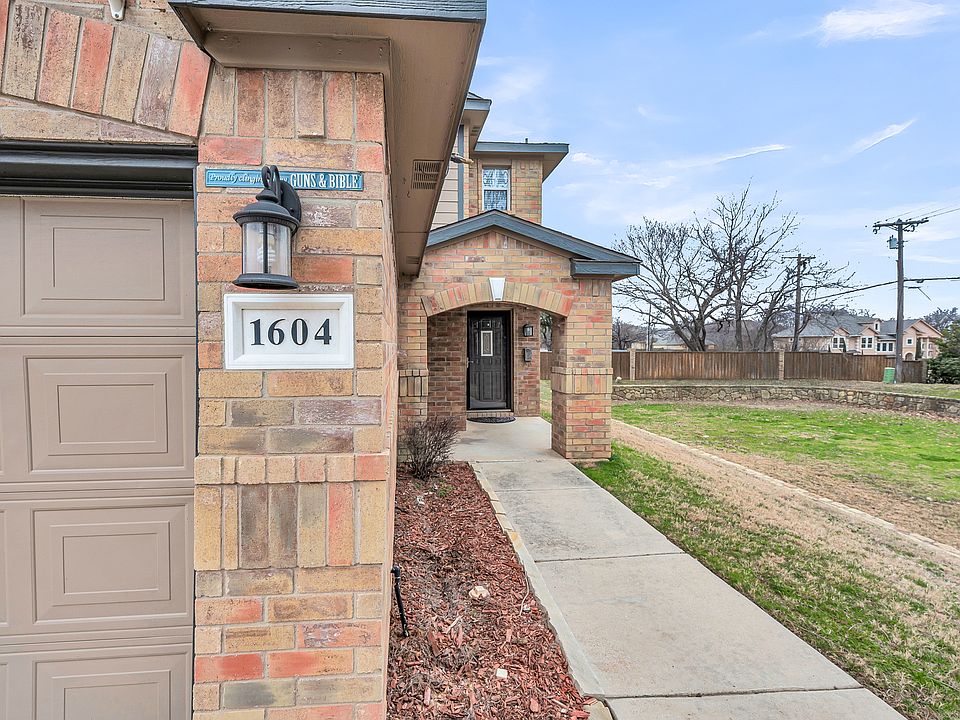 1st image of 1604 Timber Glen Dr