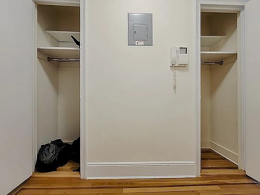 5th image of 214 E 51st St #5A