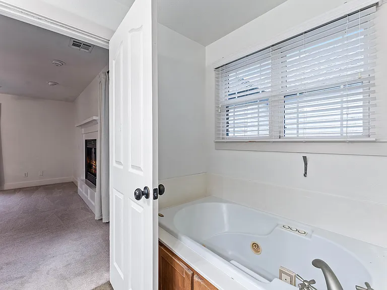 917 NE Arleta Gdns — Photo 16