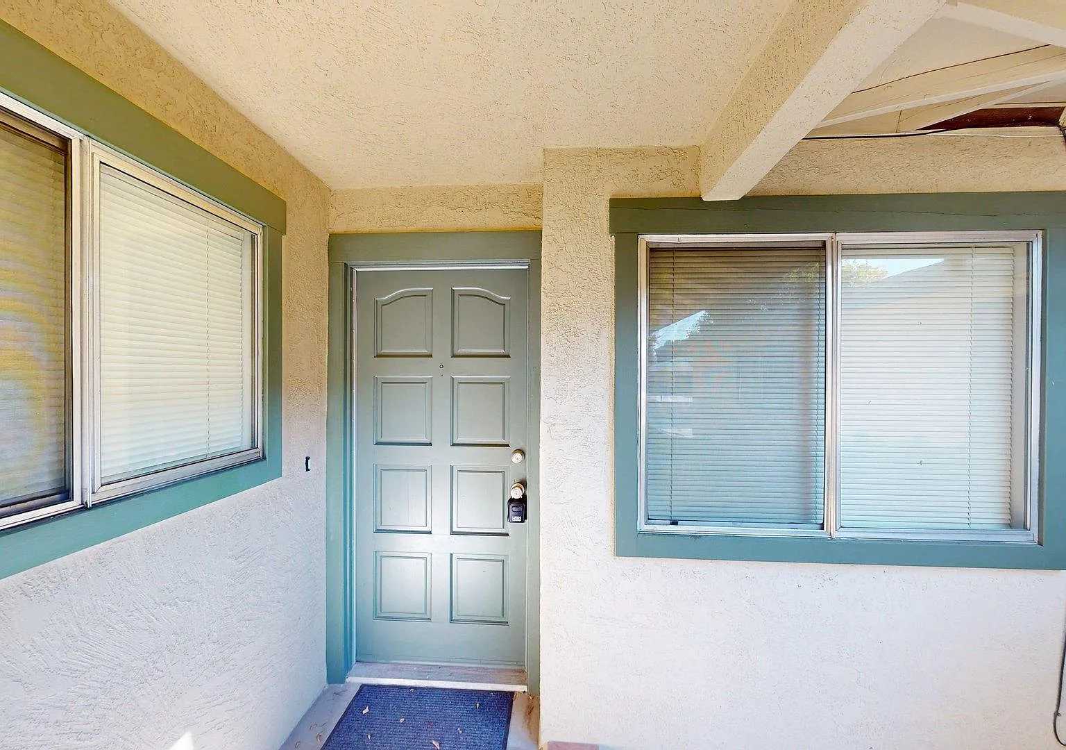 2 bed, 1006 sqft, $1,795 — Photo 2