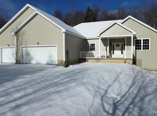 236 Leos Lane, Georgia, VT 05478