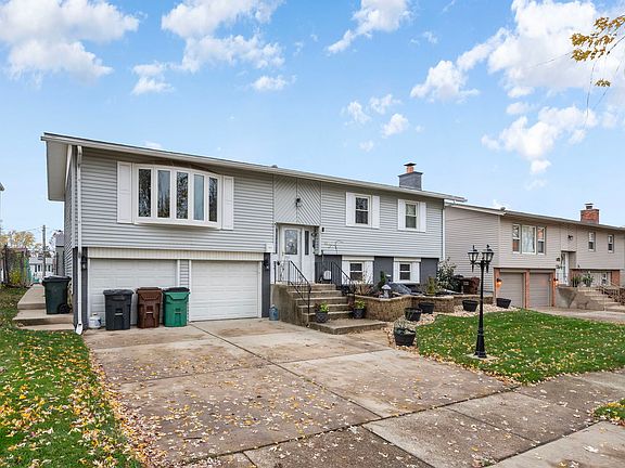 2nd image of 6322 Catalina Ave