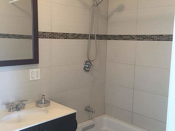 3rd image of 499 Vanderbilt Ave APT 3B