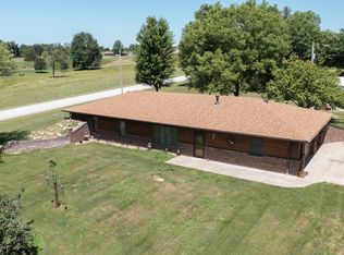 8951 E Highway Hh, Hallsville, MO 65255