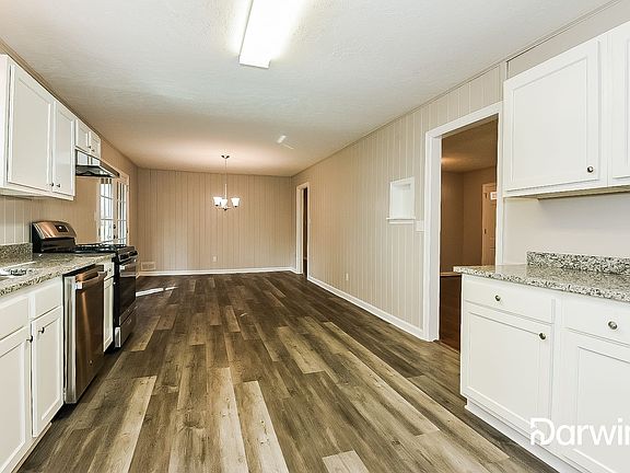 2nd image of 692 Debra Dr