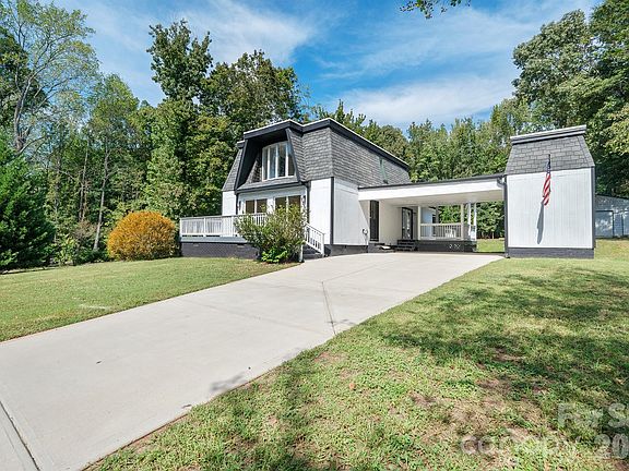 4th image of 10111 Withers Rd