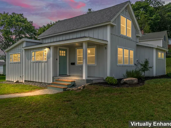 5 Union Street, Topsham, ME 04086