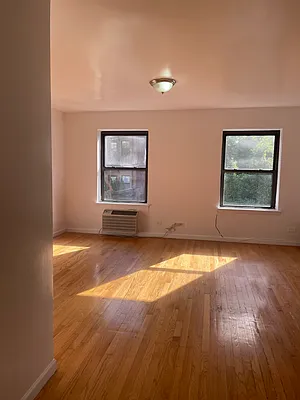 Rented by Peter R. Hungerford, LREB | media 17