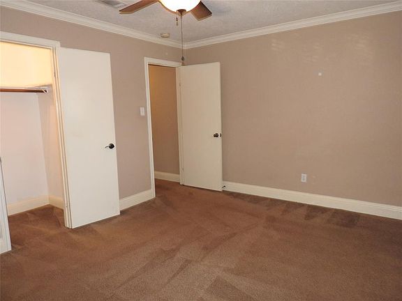 5th image of 935 Grand Junction Dr